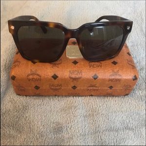 MCM GLASSES (100% Authentic)